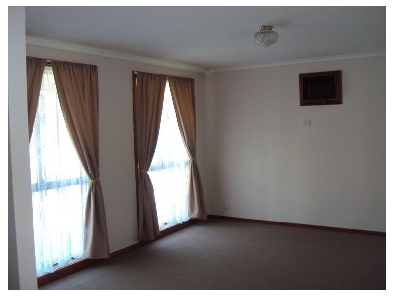 65 Waverley Park Drive, Cranbourne North VIC 3977