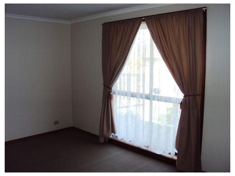 65 Waverley Park Drive, Cranbourne North VIC 3977