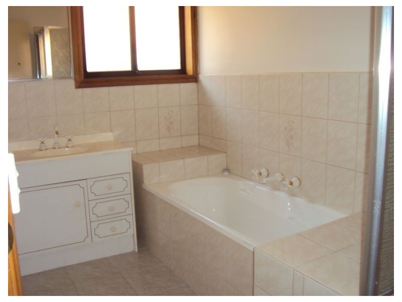 65 Waverley Park Drive, Cranbourne North VIC 3977