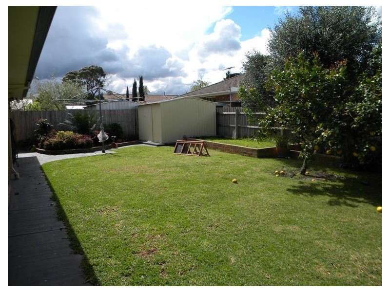 7 Wildwood Court, Cranbourne North VIC 3977