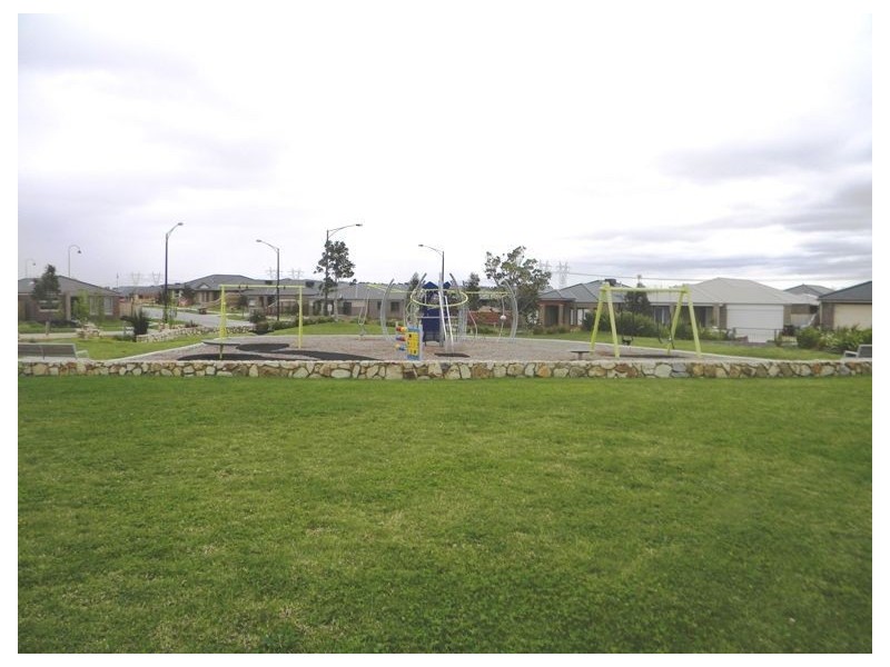 22 Flash Dan Drive, Cranbourne East VIC 3977