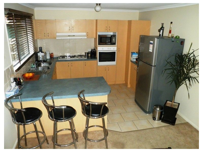 11 Chatham Close, Cranbourne East VIC 3977
