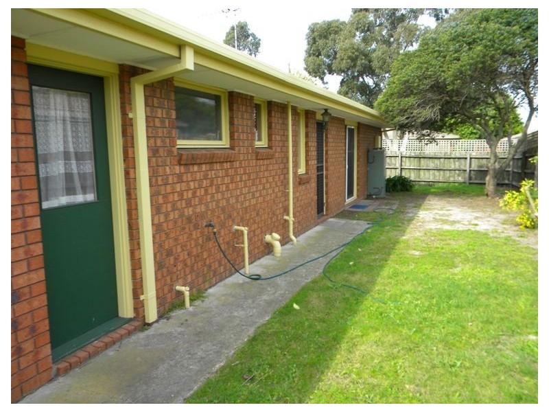 68 Elizabeth Street, Cranbourne North VIC 3977