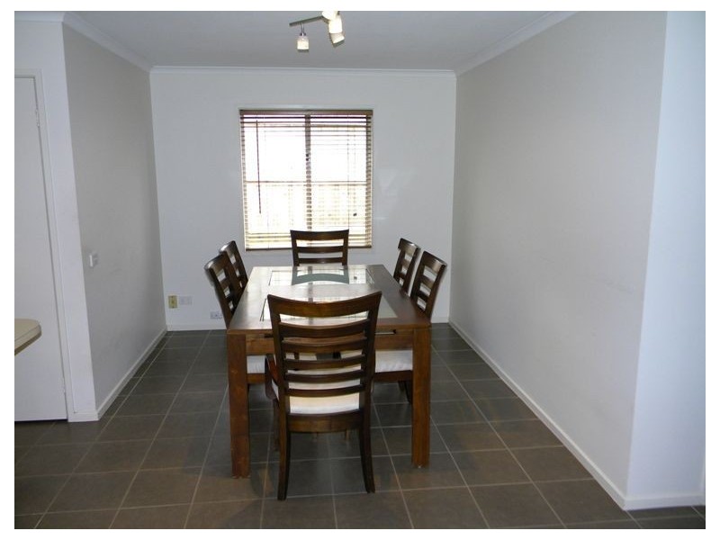 9 Rowen Court, Cranbourne North VIC 3977