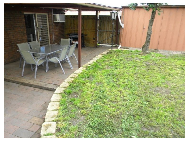 9 Rowen Court, Cranbourne North VIC 3977