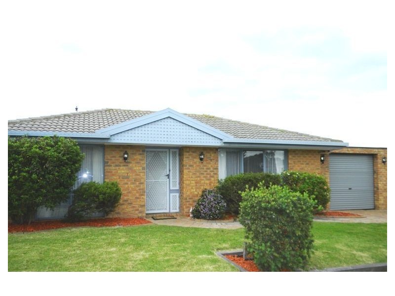 12 Rowen Court, Cranbourne North VIC 3977