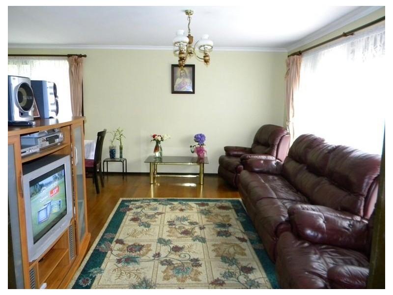 33 Circle Drive, Cranbourne VIC 3977