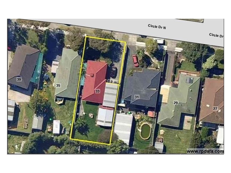 33 Circle Drive, Cranbourne VIC 3977