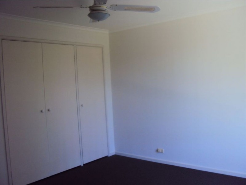 8 Rose Lane, Cranbourne VIC 3977