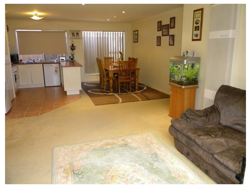 51 Joyce Street, Cranbourne West VIC 3977