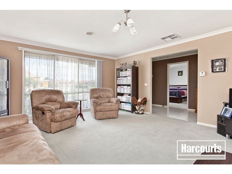 12 Kells Close, Cranbourne East VIC 3977