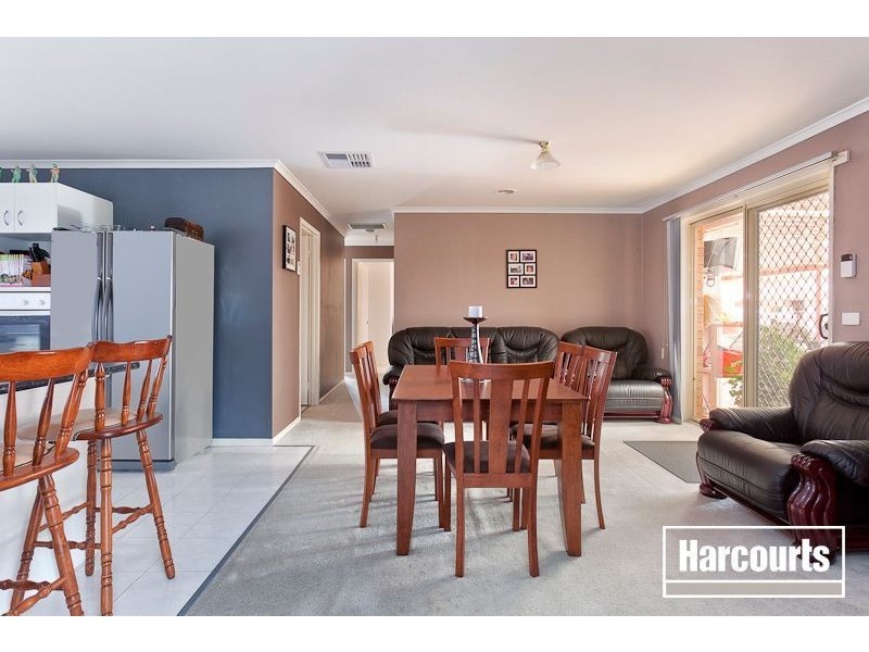 12 Kells Close, Cranbourne East VIC 3977