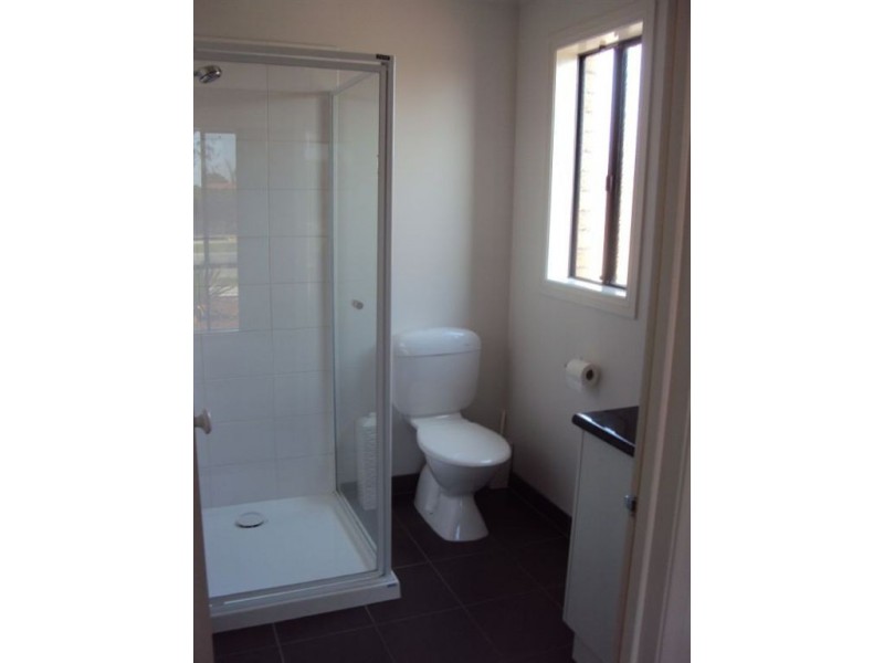 85 Calais Circuit, Cranbourne VIC 3977
