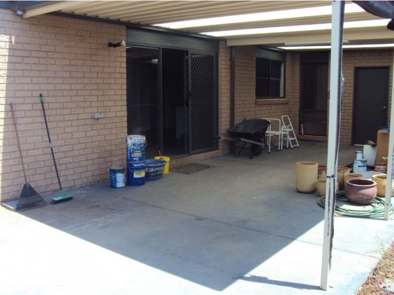 85 Calais Circuit, Cranbourne VIC 3977