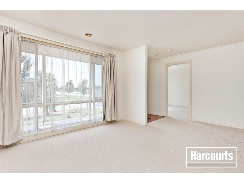 26 Genoa Way, Cranbourne West VIC 3977
