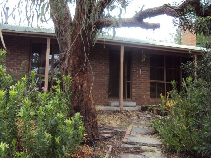 8 Bluff Road, Cannons Creek VIC 3977