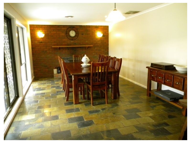 83 Lesdon Avenue, Cranbourne VIC 3977