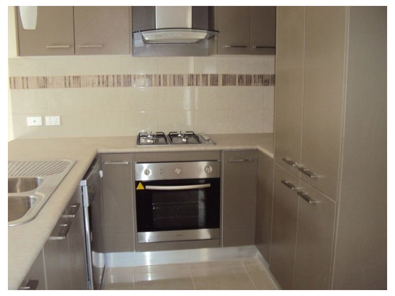 2/4 Fairbairn Road, Cranbourne VIC 3977