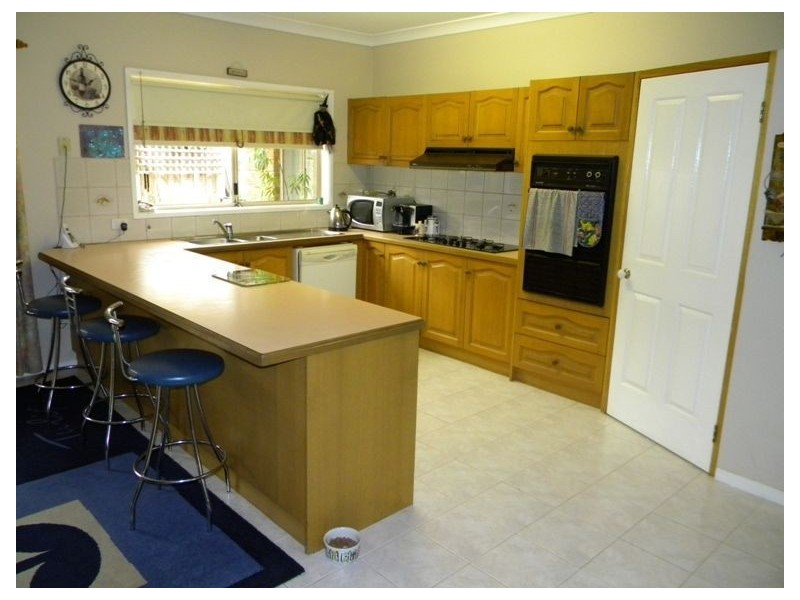 82 Waverley Park Drive, Cranbourne North VIC 3977