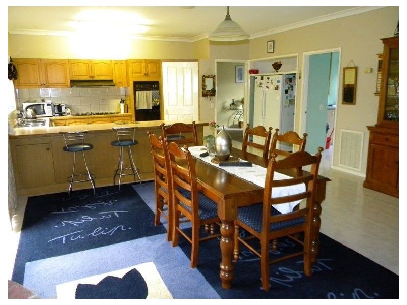 82 Waverley Park Drive, Cranbourne North VIC 3977