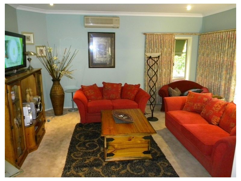 82 Waverley Park Drive, Cranbourne North VIC 3977