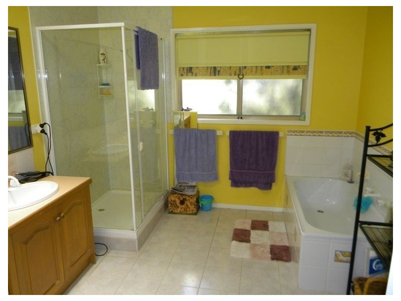 82 Waverley Park Drive, Cranbourne North VIC 3977