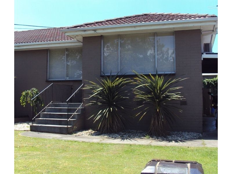 2/4 Philip Street, Hallam VIC 3803