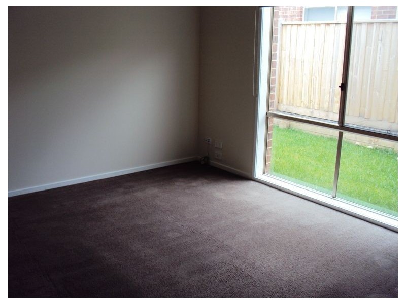 29 Evesham Street, Cranbourne North VIC 3977