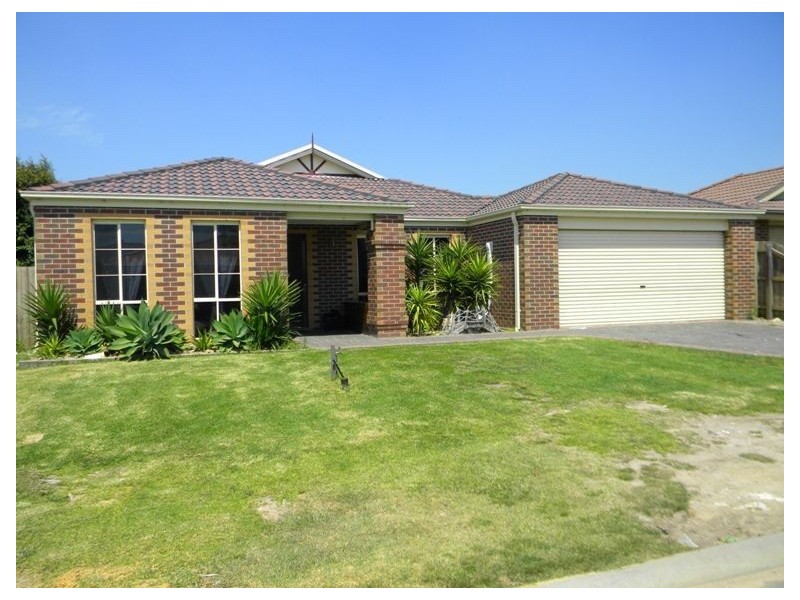 6 Blainroe Crescent, Cranbourne VIC 3977