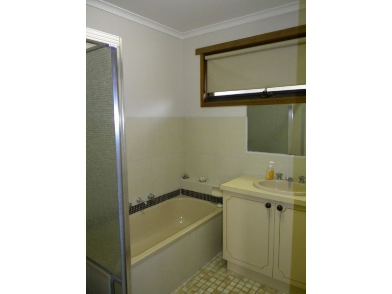 4/79 Clarendon Street, Cranbourne VIC 3977