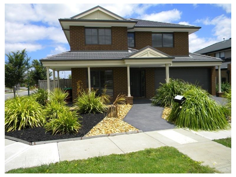 33 Premier Drive, Berwick VIC 3806