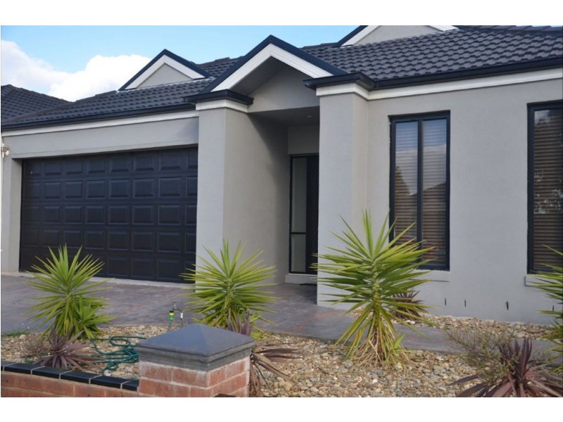 54 Penton Way, Lynbrook VIC 3975