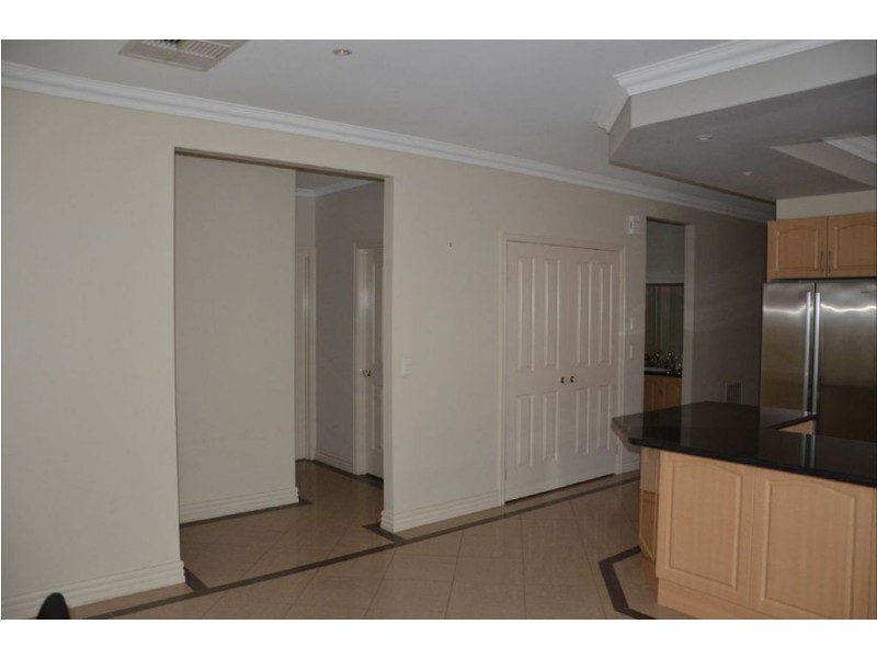 54 Penton Way, Lynbrook VIC 3975