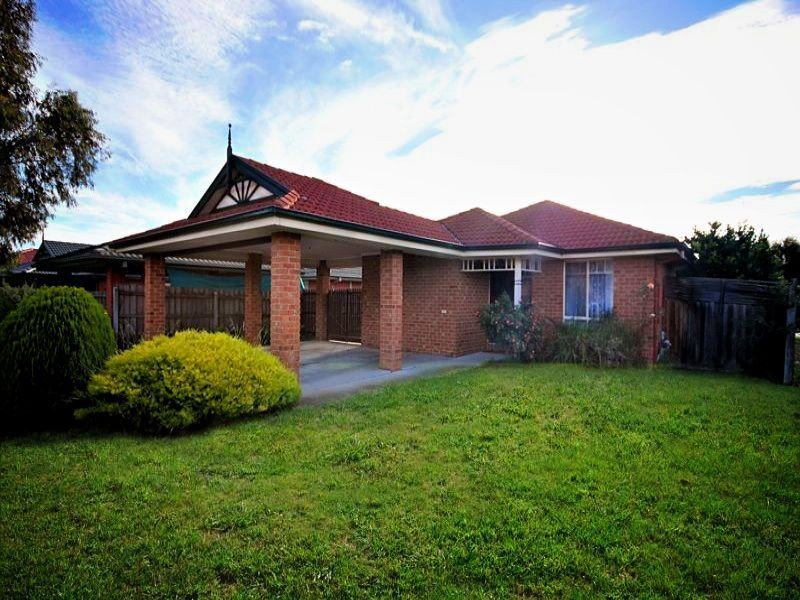 11 Neptune Place, Cranbourne VIC 3977