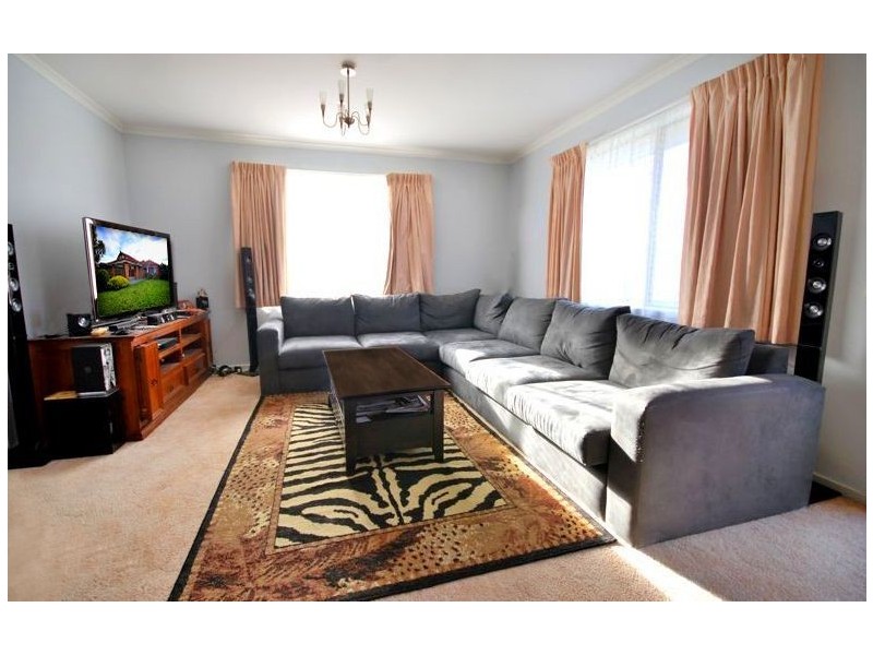 11 Neptune Place, Cranbourne VIC 3977