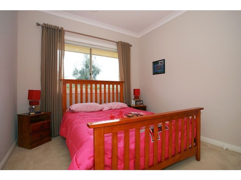 12 Botanic Ridge, Cranbourne South VIC 3977