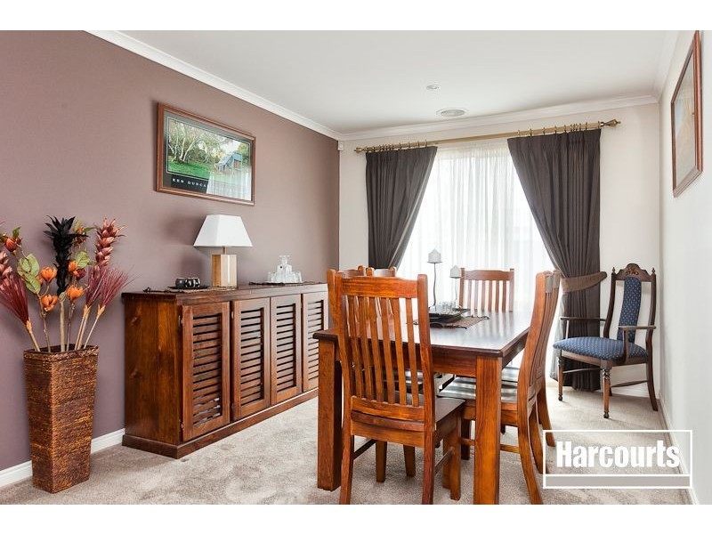 8 Galway Place, Cranbourne VIC 3977