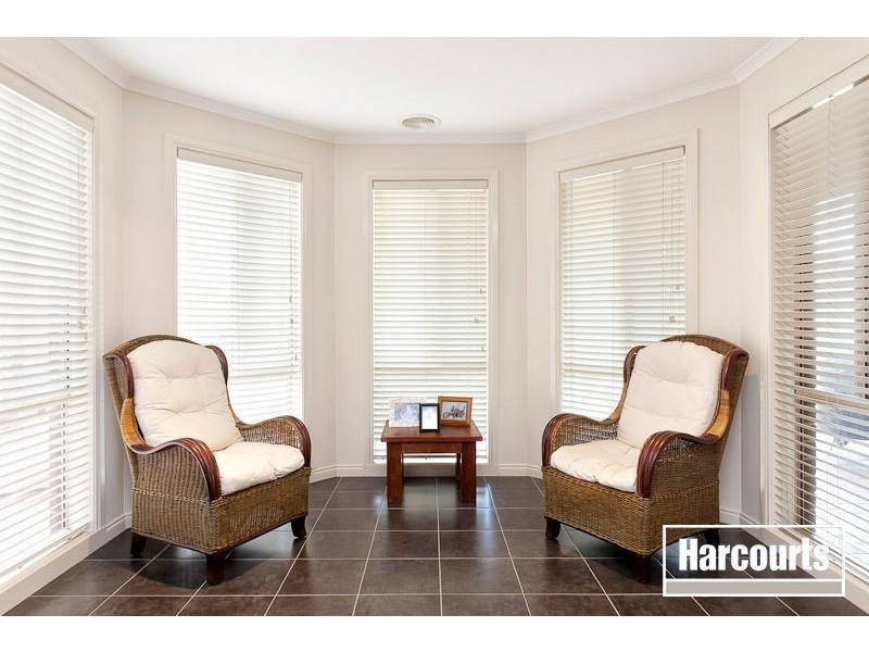 8 Galway Place, Cranbourne VIC 3977