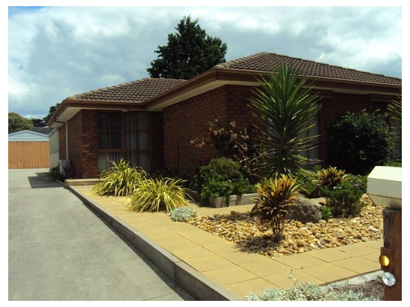 31 Marylyn Place, Cranbourne North VIC 3977