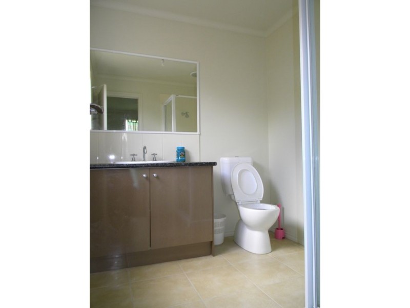 13/220-222 Monahans Rd, Cranbourne West VIC 3977