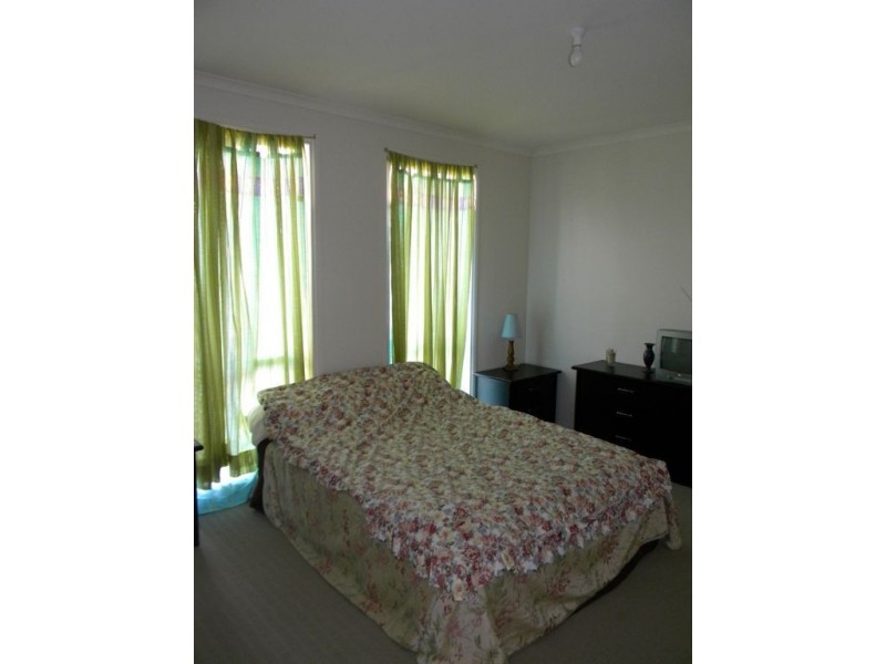 13/220-222 Monahans Rd, Cranbourne West VIC 3977