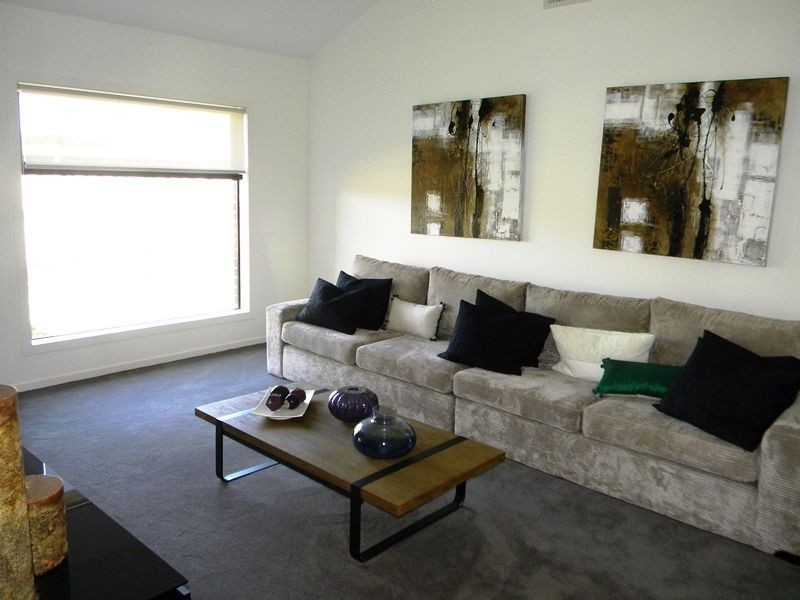 11 Sandarra Boulevard, Sandhurst VIC 3977