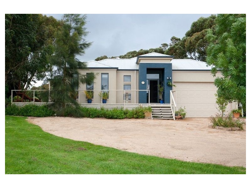 223 Smiths Lane, Cranbourne South VIC 3977