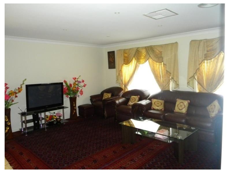 113 Rosebank Drive, Cranbourne North VIC 3977