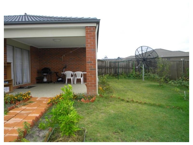 113 Rosebank Drive, Cranbourne North VIC 3977