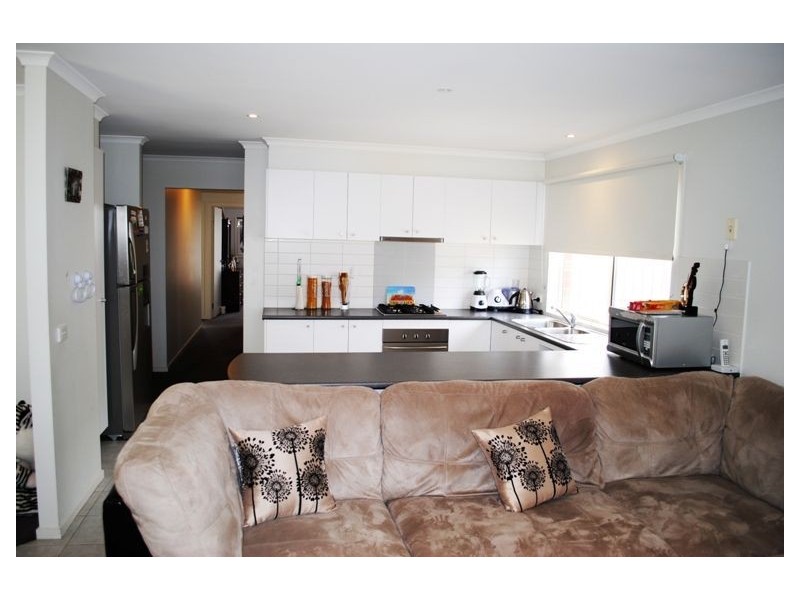 38 Sing Crescent, Berwick VIC 3806