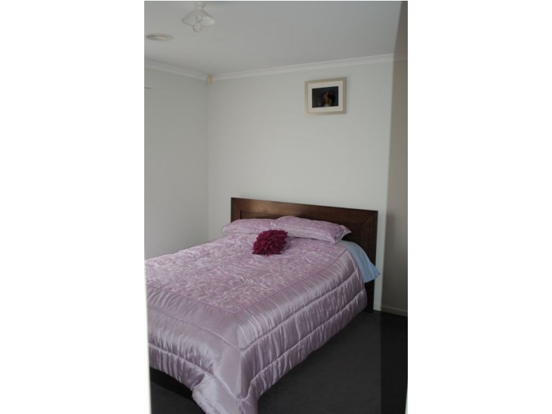 38 Sing Crescent, Berwick VIC 3806