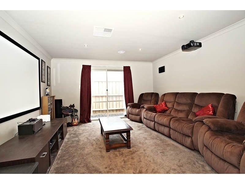 15 Makitti Close, Tooradin VIC 3980