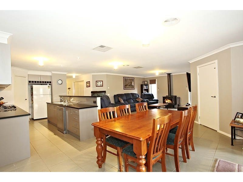 15 Makitti Close, Tooradin VIC 3980