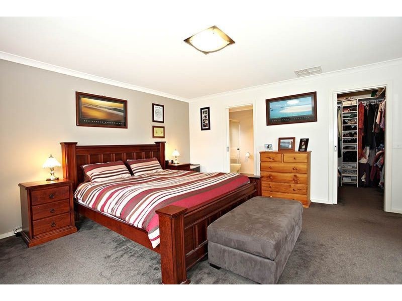 15 Makitti Close, Tooradin VIC 3980